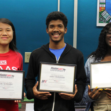 拥有 Mastercam 大学证书的 ATC 学生